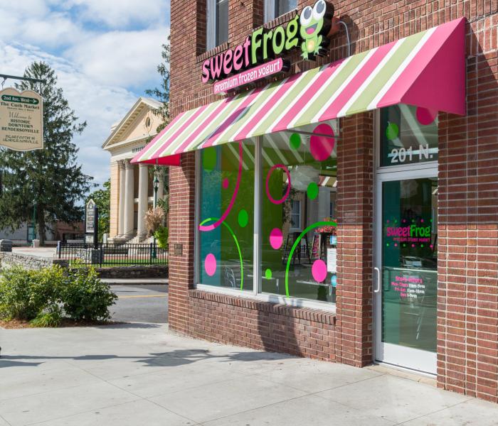 sweetFrog Premium Frozen Yogurt