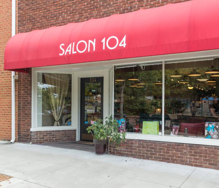 Salon 104