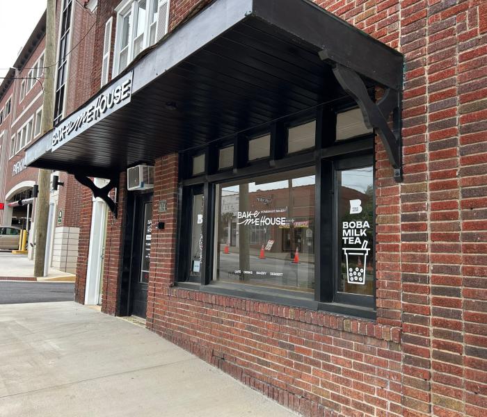 Store front for Bake Me House