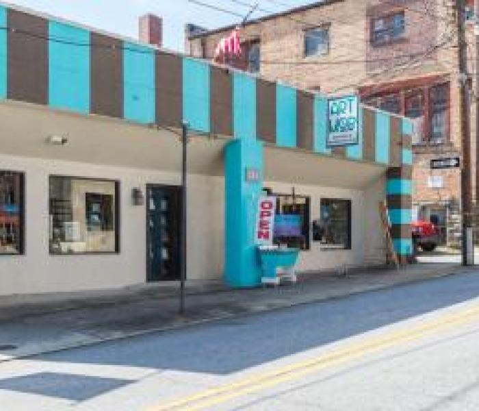 Art MoB: Studios and Marketplace