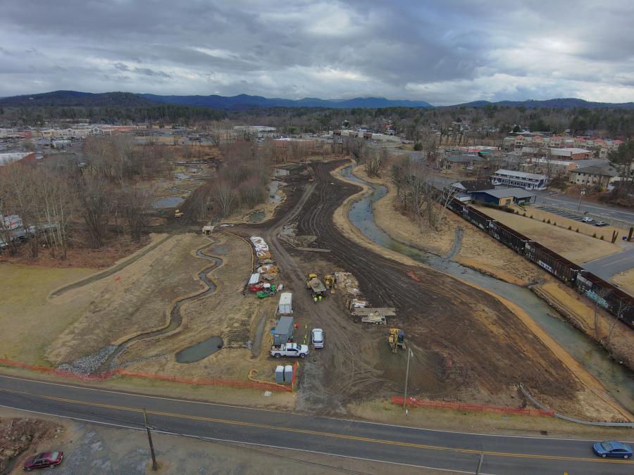 Lower Mud Creek, showing a serpentine stream.