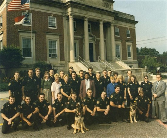 1990 police department in front of city hall